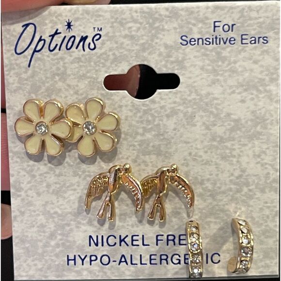 Options for sensitive ears 3 pairs of gold tone stud earrings - Picture 1 of 4